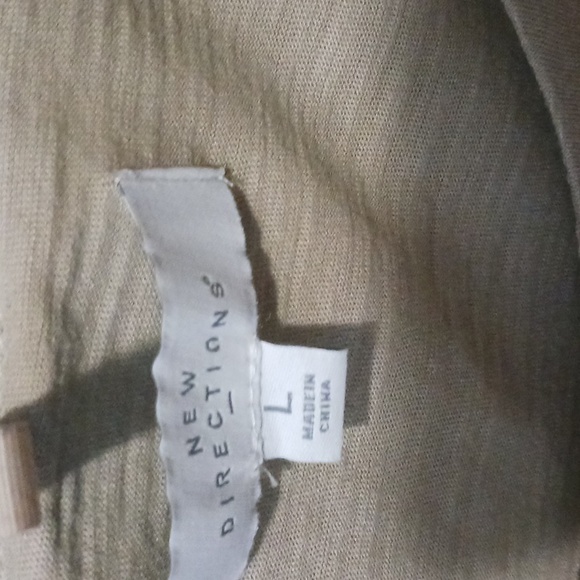 Shirt - Picture 2 of 2